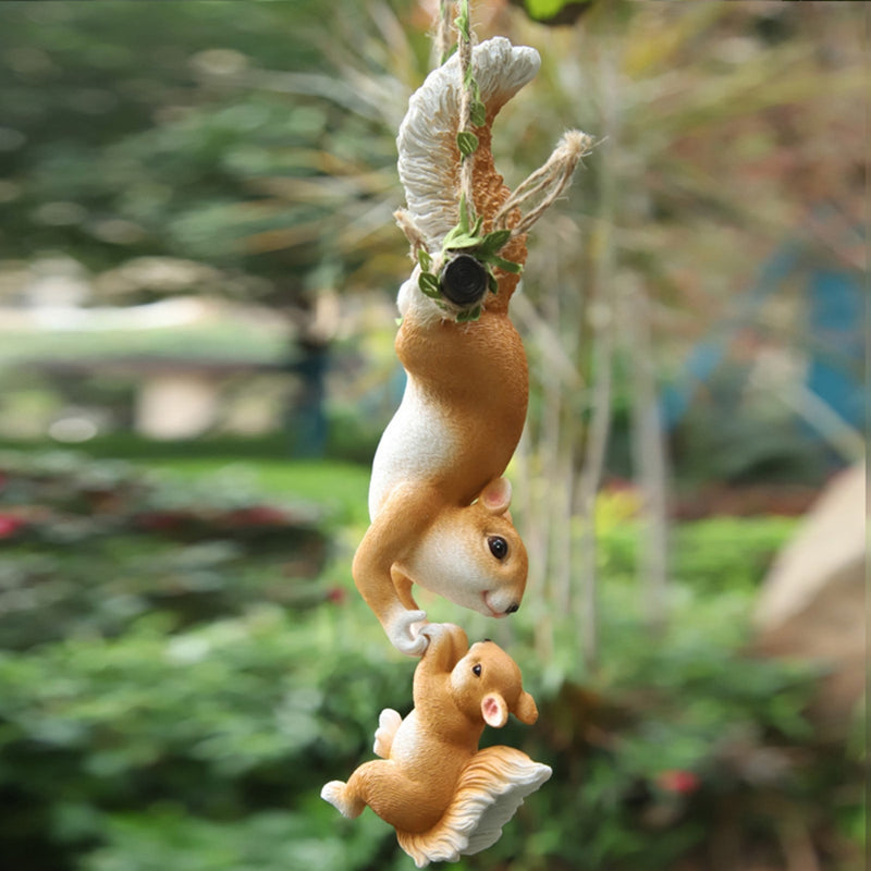 Creative Climbing Rope Squirrel Figurine Perfect for Garden and Outdoor Decoration