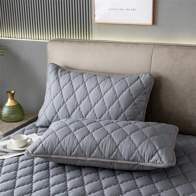 Waterproof Anti Stain Machine Washable Pillow Cover