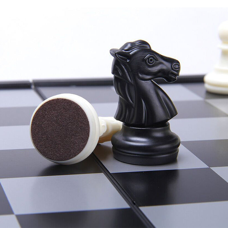 Chess game set with magnet box