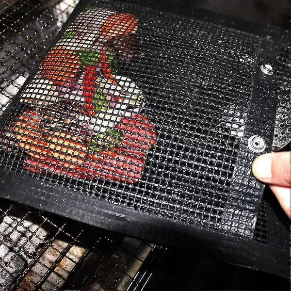 BBQ Grill Mesh Bag Set with 2 Silicone Brushes, Reusable Non-Stick PTFE Food Pouches for Charcoal Grilling, Black, 14 x 22 cm