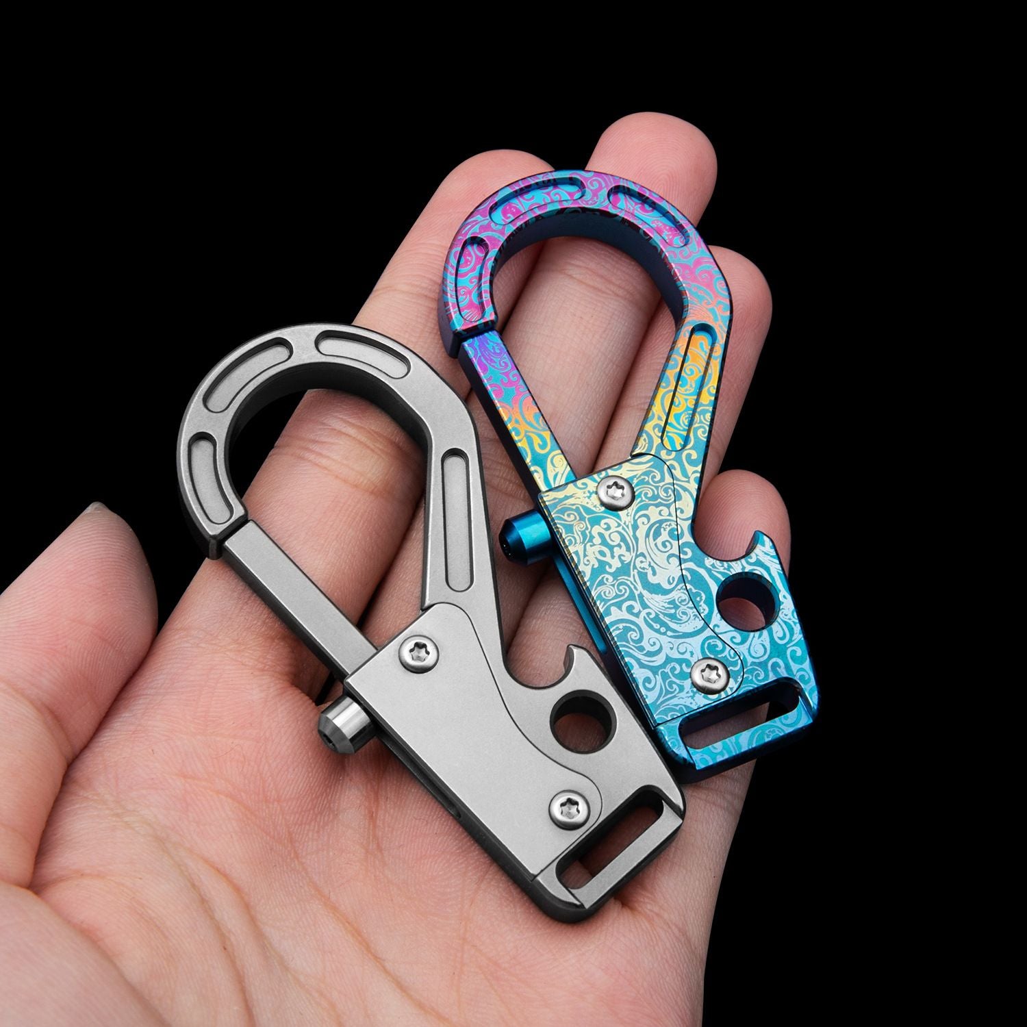 Titanium Alloy Keychain Press Multifunctional EDC. Gray single buckle