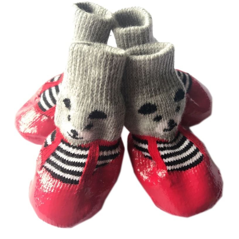 Rubber Dog Shoes Waterproof Anti Slip Blue bear shoes S small size comes with 4 straps. it is recommended that the shoe width is 3cm within 1.5kg