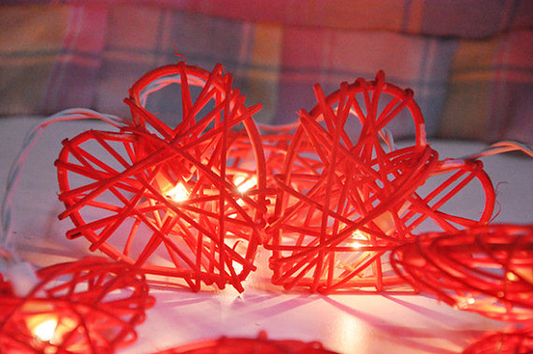 20 Red 3D Hollowed Rattan Heart-Shaped 3M String Fairy Lights, Battery (AA) Indoor & Outdoor Decorations Wedding Valentines Romantic Room Table Lighting