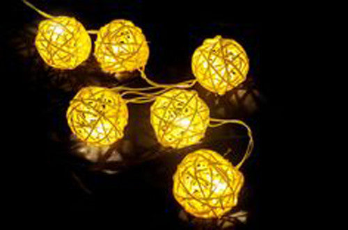1 Set of Yellow 5cm Rattan Cane 20 Ball Battery Power 3m String Lights Christmas Gift Home Wedding Party Bedroom Decoration Table Centrepiece