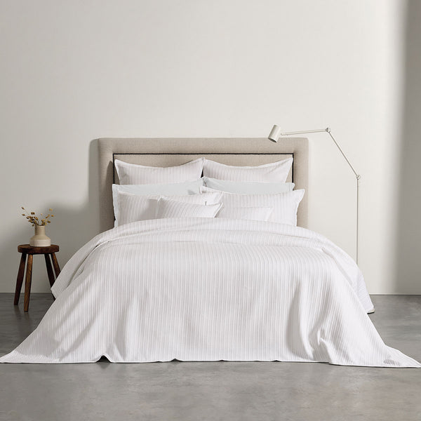 Bianca Evora White Cotton Jacquard Coverlet Set Queen/King