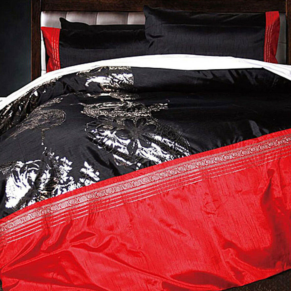 Accessorize Majestic Black Quilt Cover Set Double