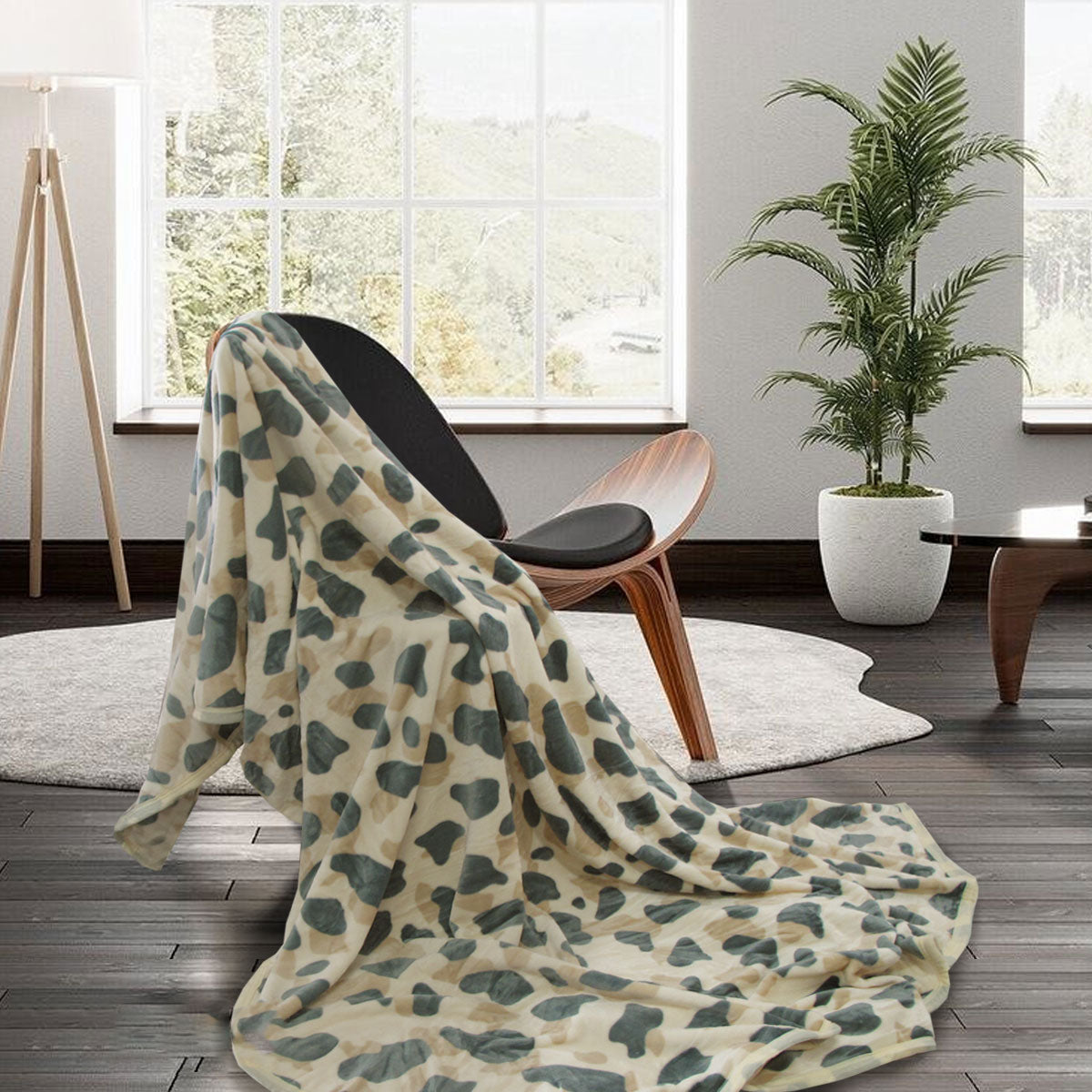 Animal Pattern Soft Flannel Plush Queen Size Blanket 220 x 240cm Jaguar