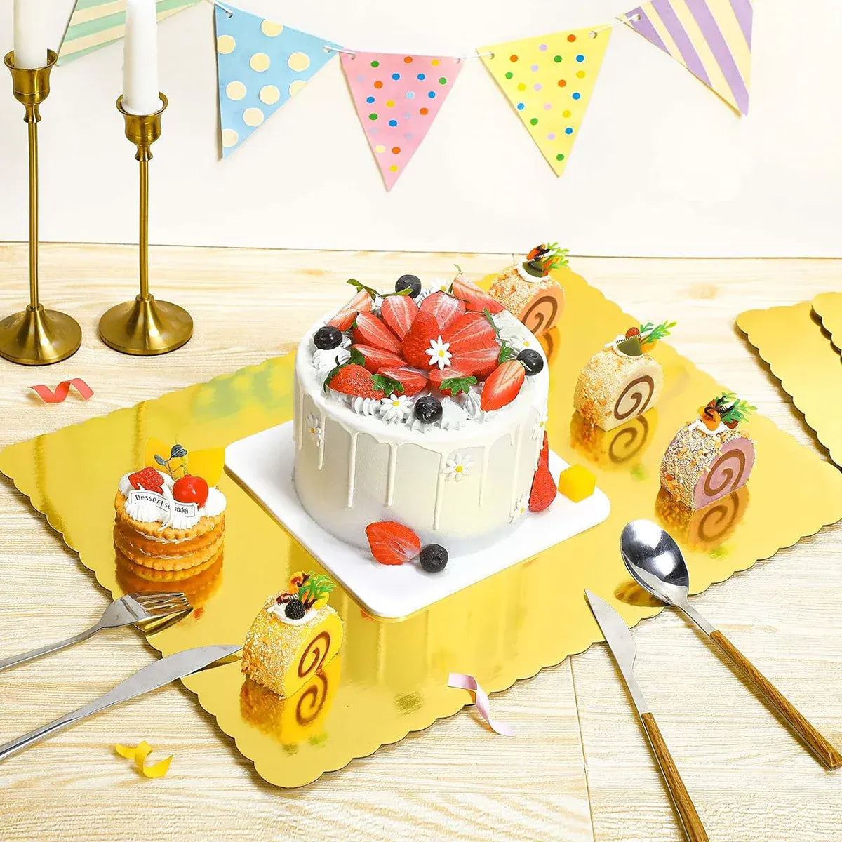 Corrugated Cake Base Cardboard Rectangle Wavy Edge Bakery Pastry Display Tray - White