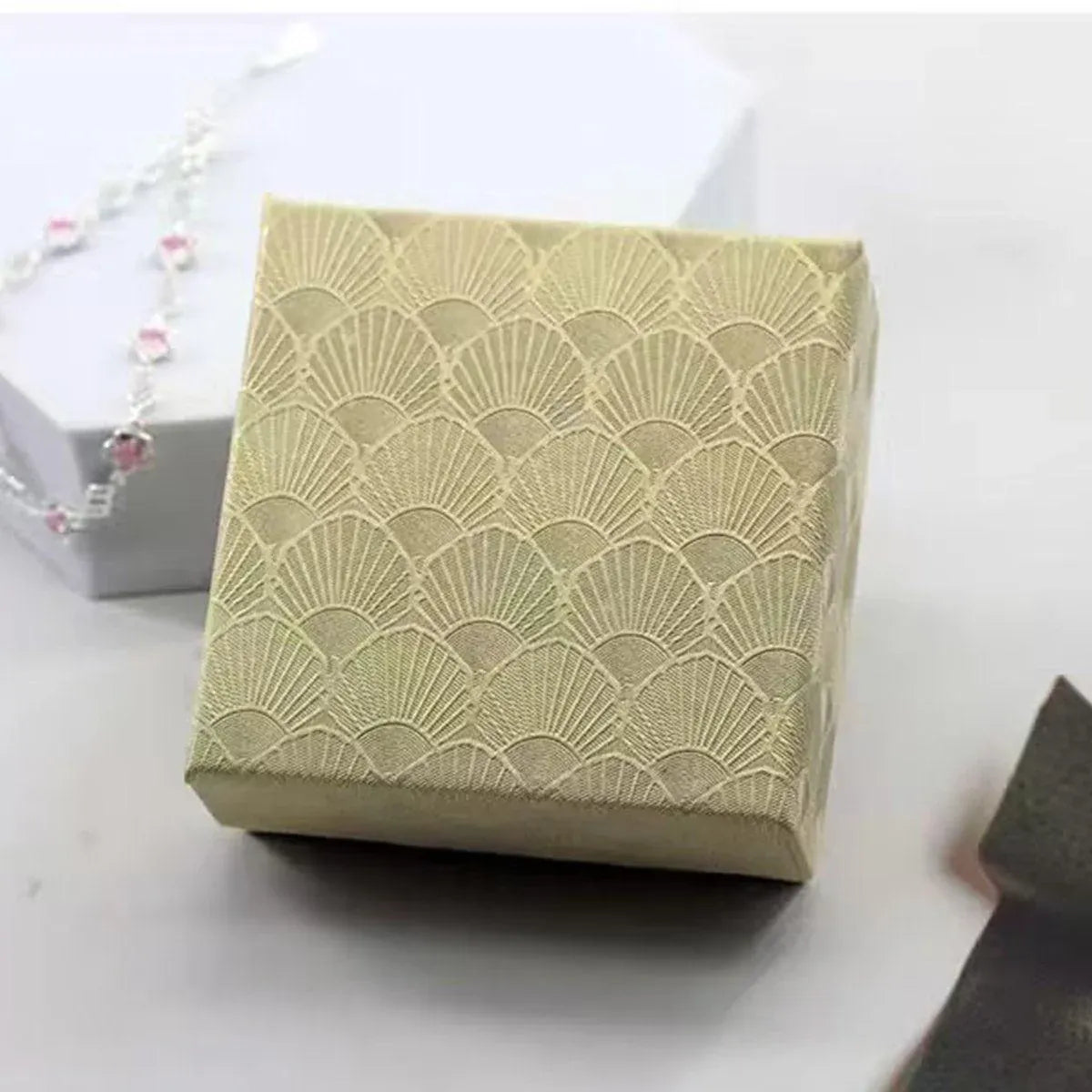 25X Jewelry Gift Boxes Shell Pattern 7.5CM Small GiftBox Empty Jewelry With Foam - Pink