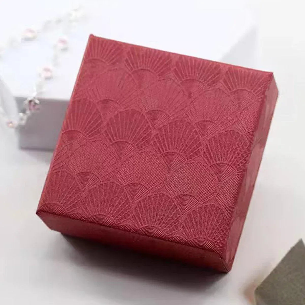 25X Jewelry Gift Boxes Shell Pattern 7.5CM Small GiftBox Empty Jewelry With Foam - Red