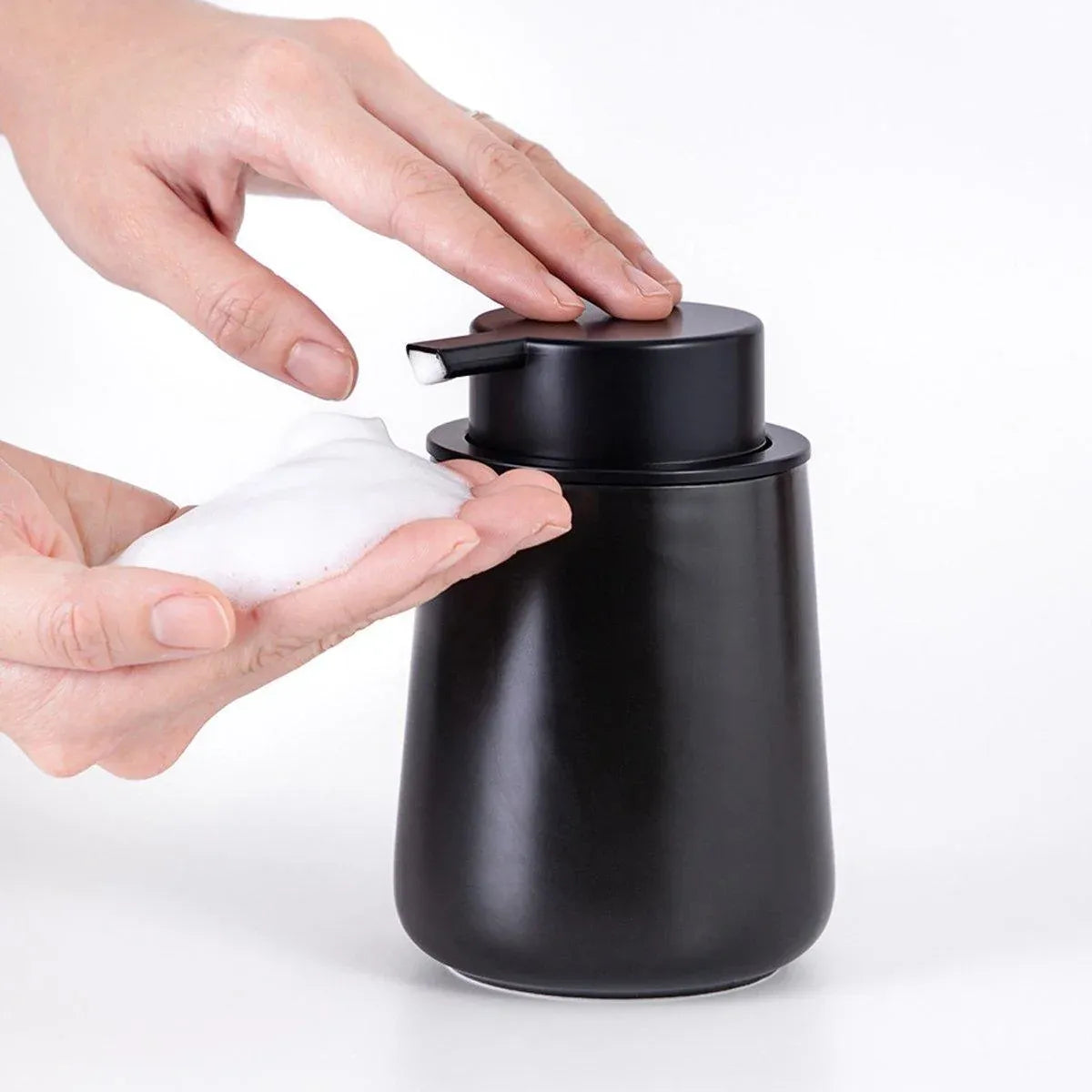 400ML Ceramic Stoneware Soap Dispenser Modern Design Lotion Pump Manual Bathroom - White