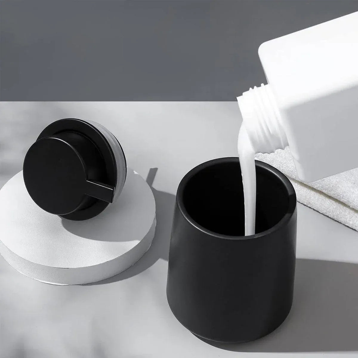 400ML Ceramic Stoneware Soap Dispenser Modern Design Lotion Pump Manual Bathroom - White