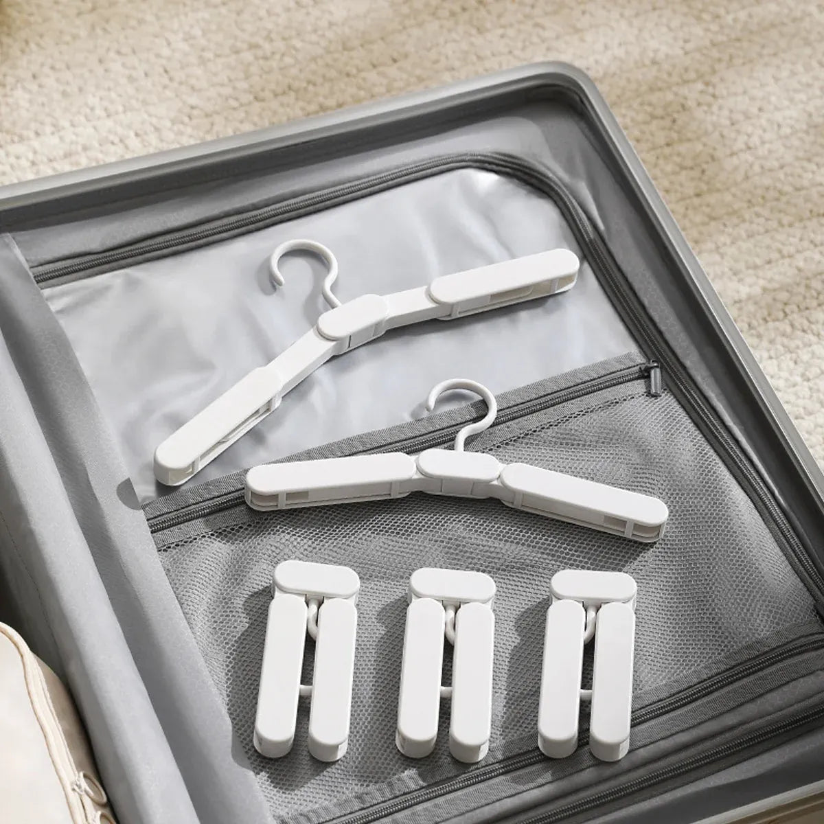 5PCS Portable Foldable Hangers Durable Plastic for Closet Laundry Space Saving - With clothes clip