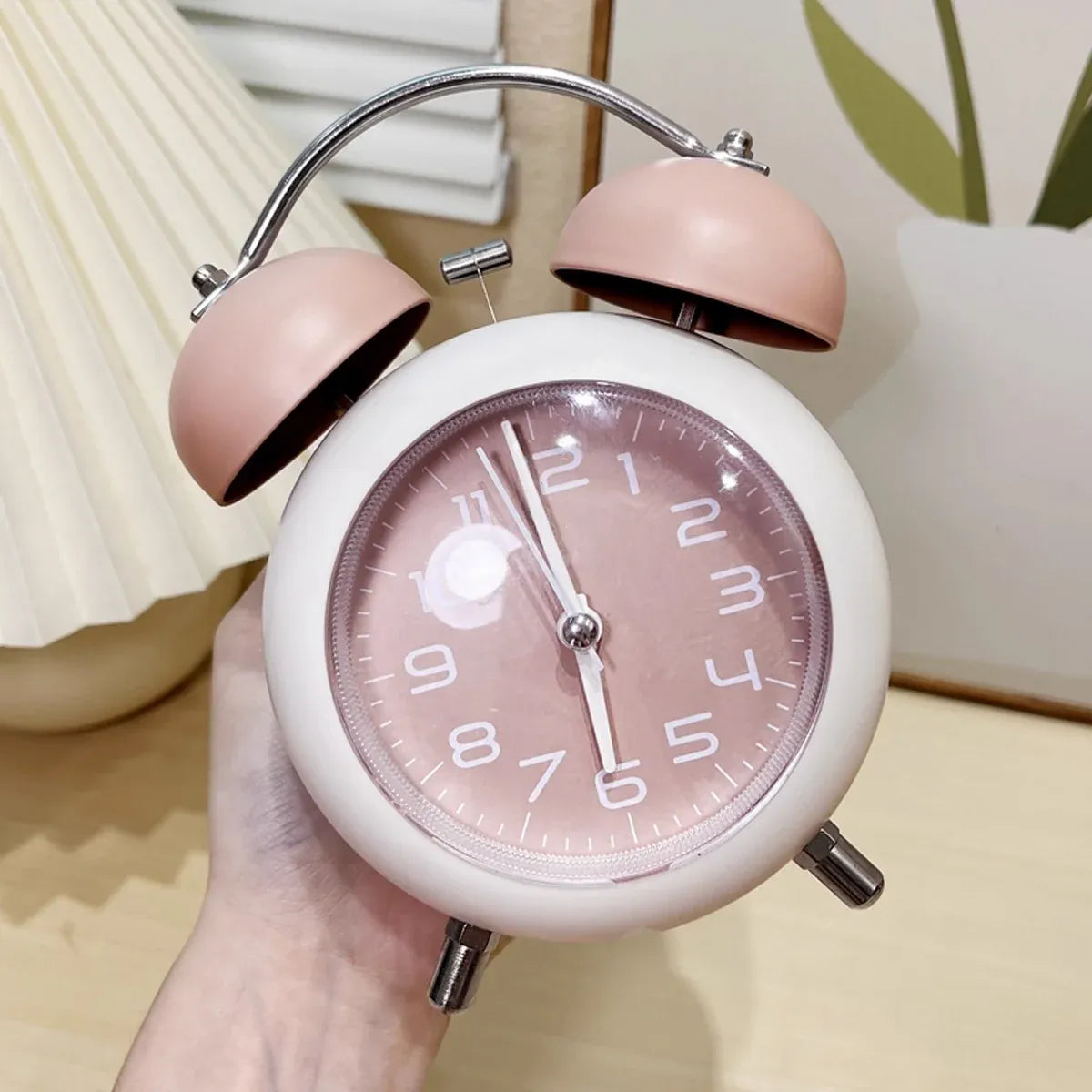 Strong Wake-Up Alarm Clock with Night Light Battery-Powered Silent Durable