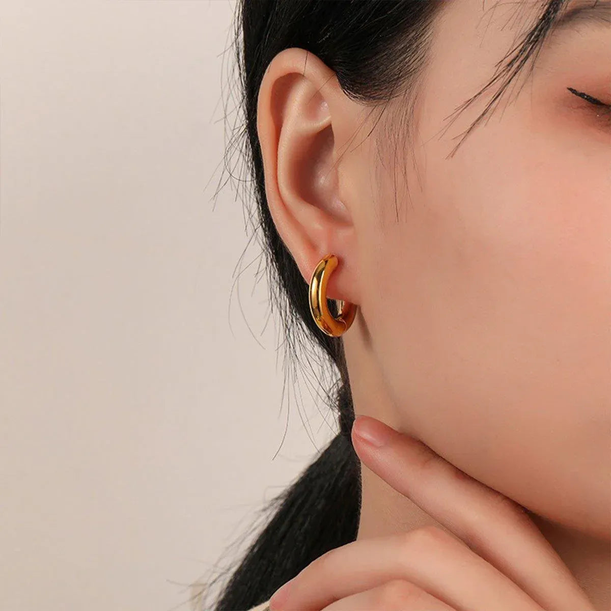 Elegant Vintage Pearl Earrings Women Classic Jewelry Fashion Accessories