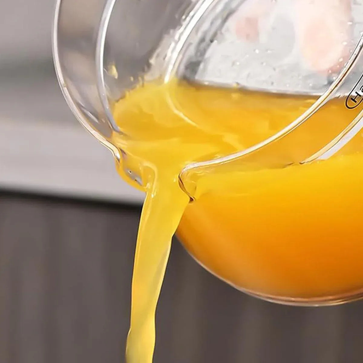 Manual Juice Extractor for Orange Lemon Home Citrus Juicer Hand Compressor - Yellow