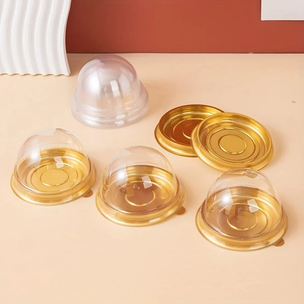 100pcs Round Gold Plastic Bakery Food Packaging Boxes for Cake Dessert Packaging