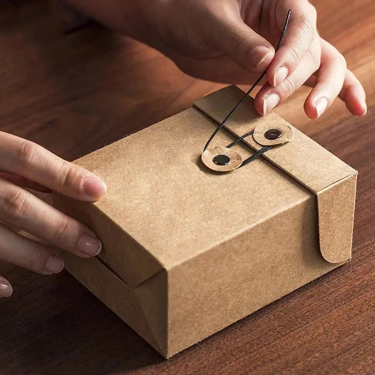 Kraft Paper Gift Boxes 2 Sizes for Packaging Wedding Party Favors Small Items - L
