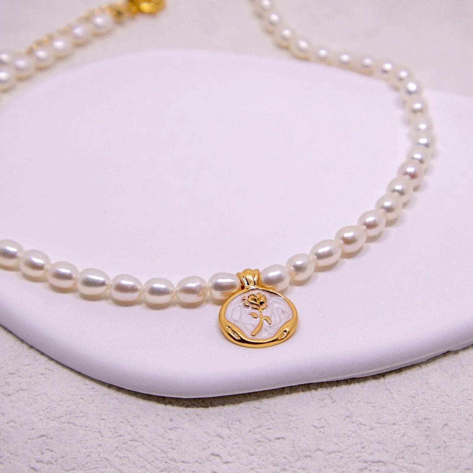 Vintage Bohemian Floral Round Pendant Necklace Women Fashion Chain Jewelry - Pearl-Tulip