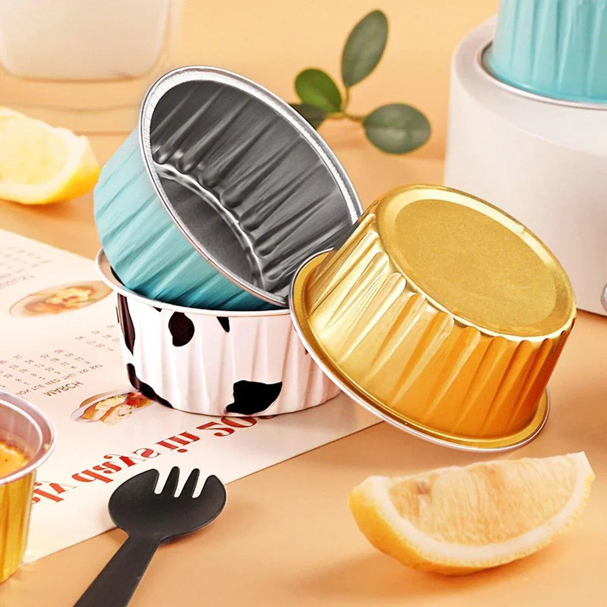100Pcs Cake Tools Pudding Cake Aluminum Foil Baking Cups Cupcake Cup with Lids - 100pcs-Cow