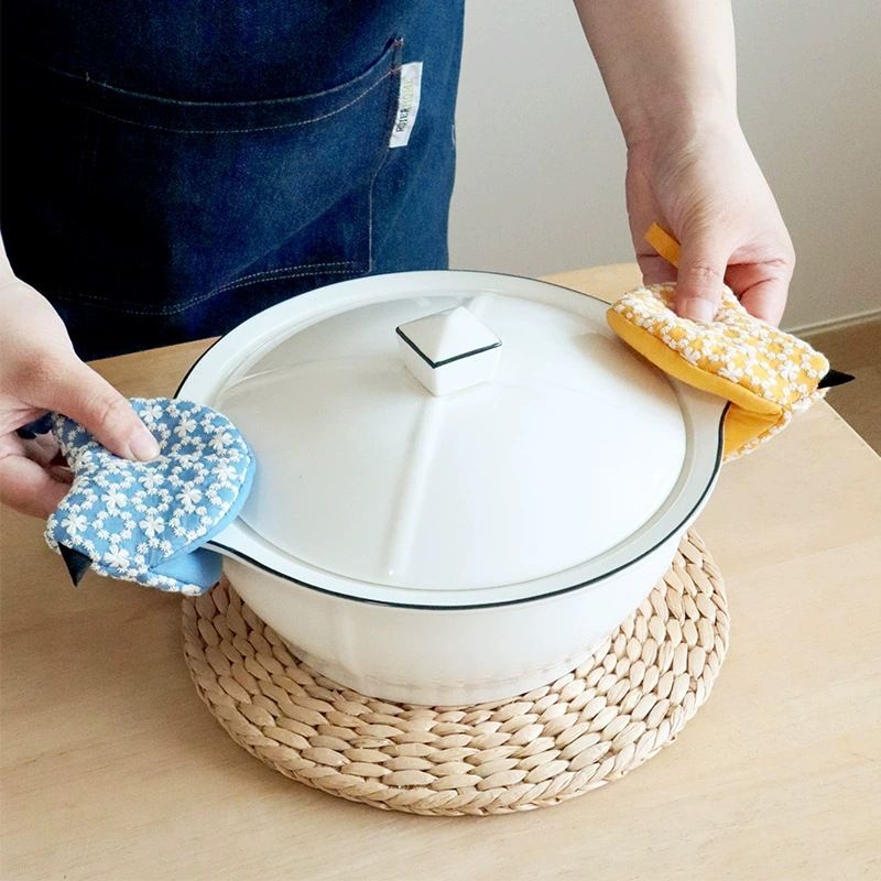 2 PCS Blue Bird Shaped Pot Lid Lifter Heat Resistant Cotton Potholder - Embroidered Floral Kitchen Accessory for Saucepan Handles and Hot Cookware