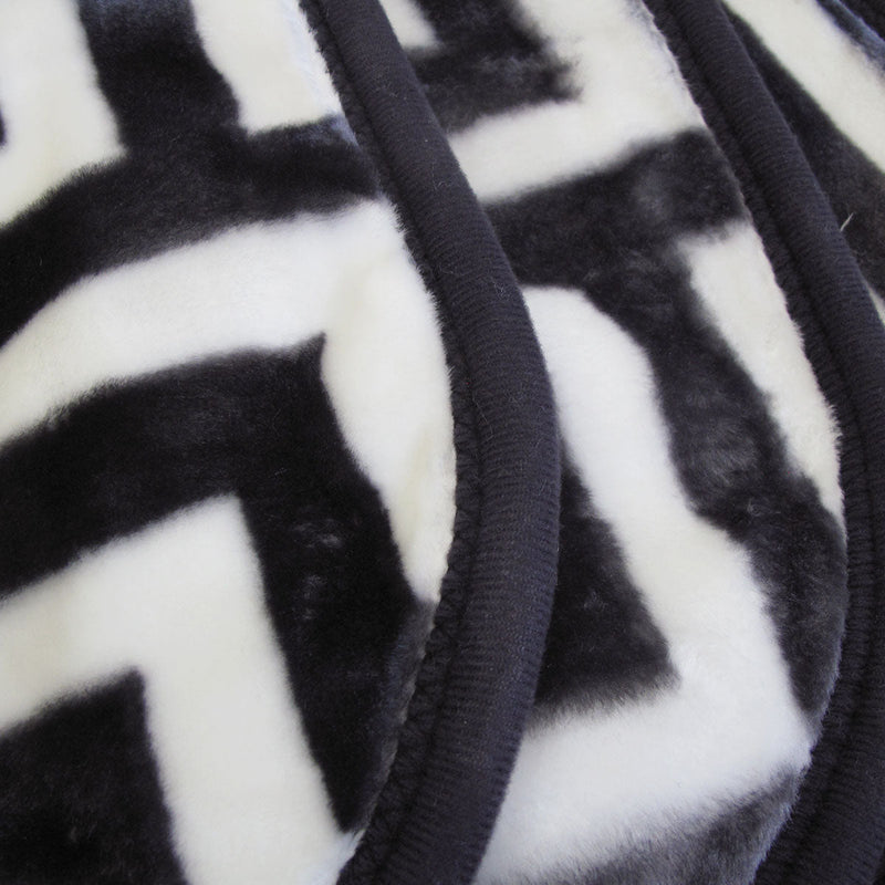 Bloomington 800GSM Greek Key Charcoal Winter Premium Quality 1 Ply Mink Blanket Double - NuSea