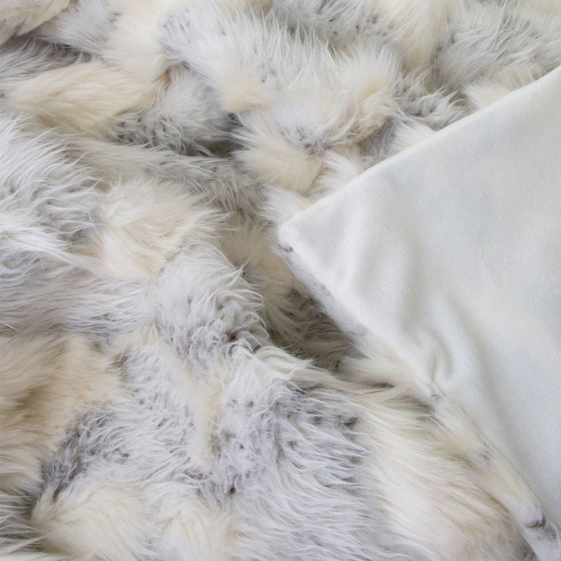 J Elliot Home Arctic Luxury Faux Fur Throw 130 x 160cm - NuSea